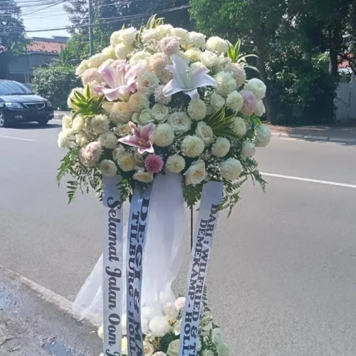 Karangan Bunga Standing di Jakarta Timur​ 4